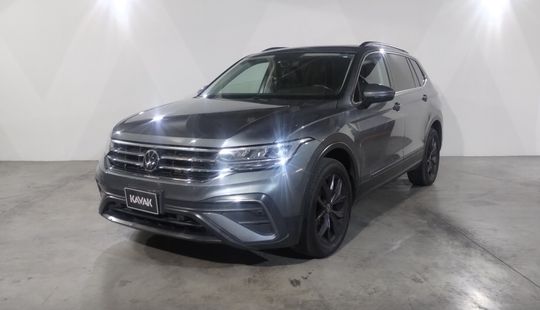 Volkswagen • Tiguan
