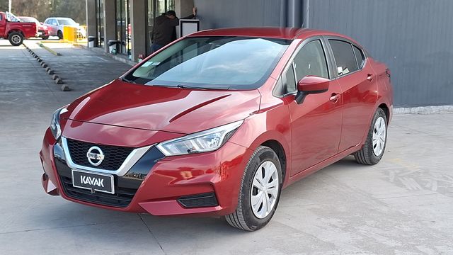 Nissan • Versa