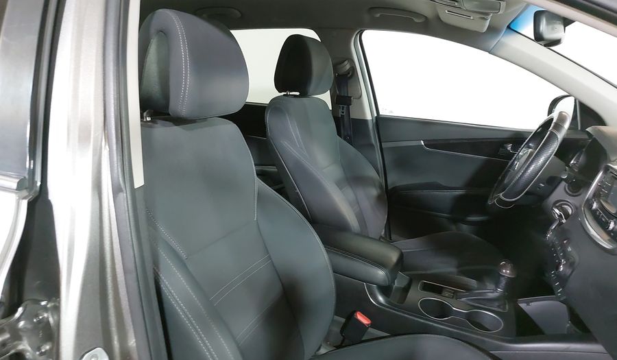 Kia Sorento 2.4 LX AT Suv 2016