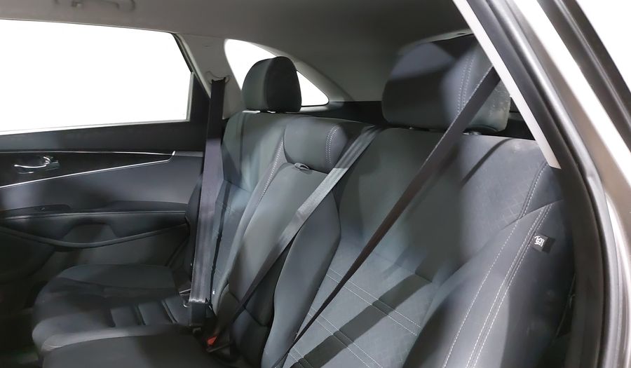 Kia Sorento 2.4 LX AT Suv 2016