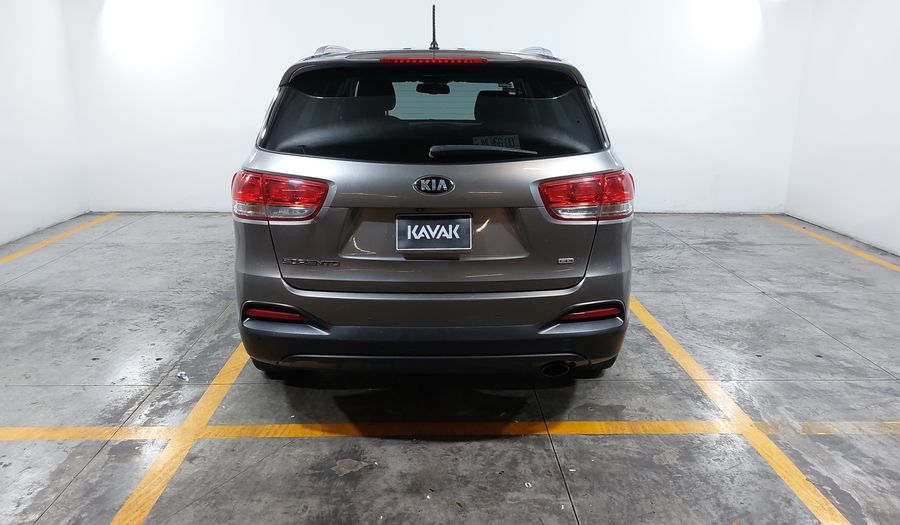 Kia Sorento 2.4 LX AT Suv 2016