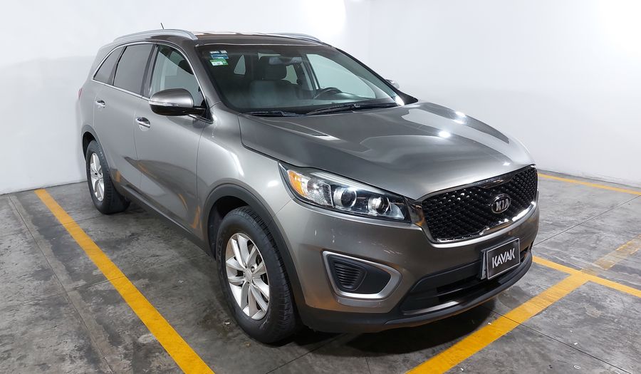 Kia Sorento 2.4 LX AT Suv 2016