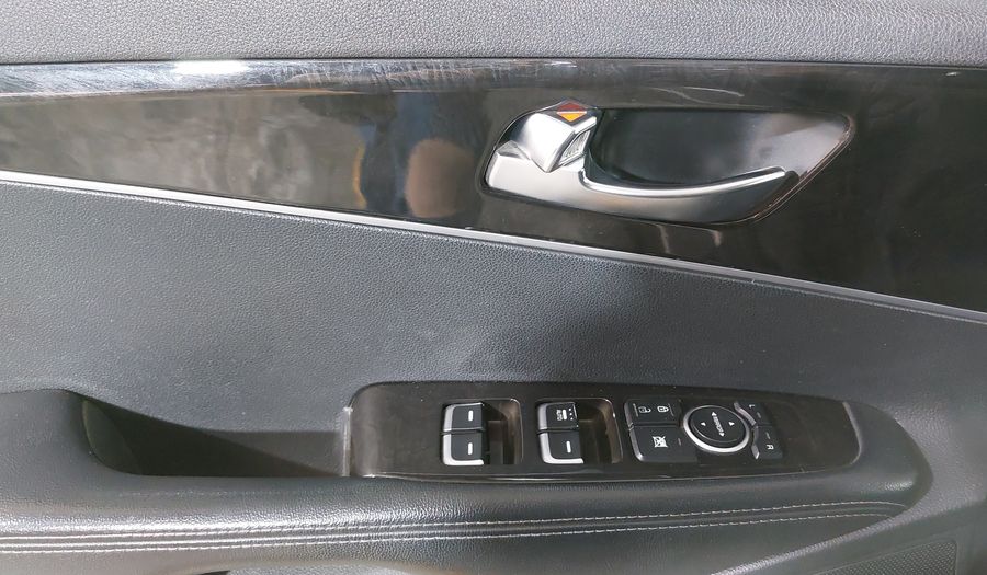 Kia Sorento 2.4 LX AT Suv 2016
