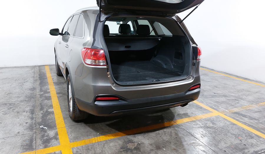 Kia Sorento 2.4 LX AT Suv 2016