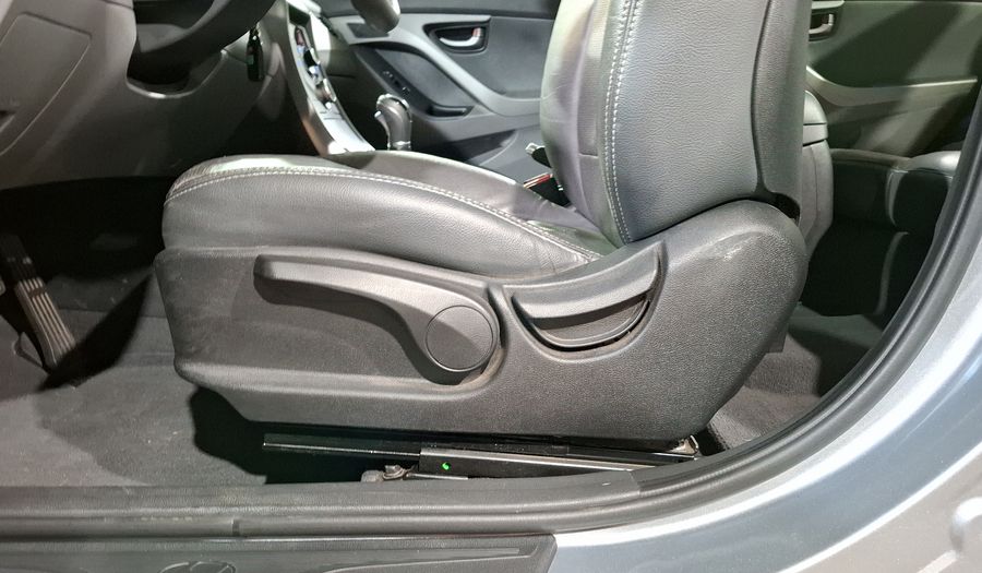 Hyundai Elantra 1.8 GLS PREMIUM AT Sedan 2015