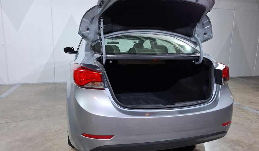 Hyundai Elantra 1.8 GLS PREMIUM AT Sedan 2015
