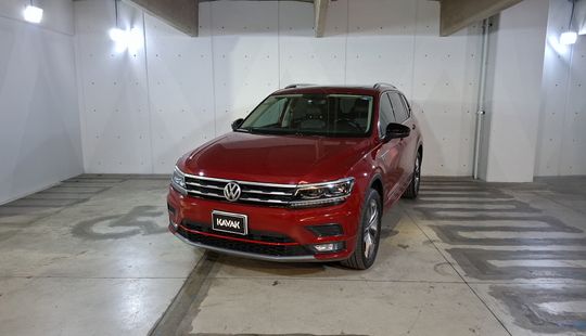 Volkswagen • Tiguan