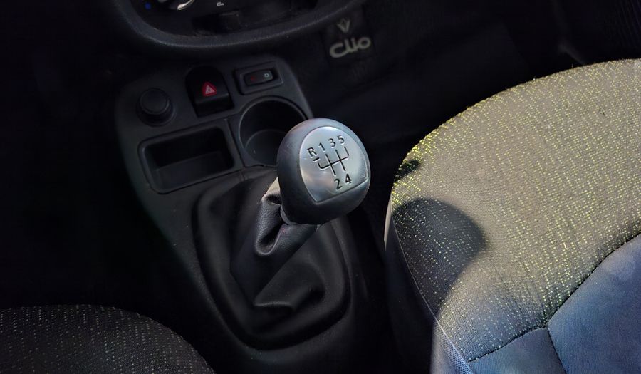 Renault Clio 1.1 CONFORT PLUS Hatchback 2014