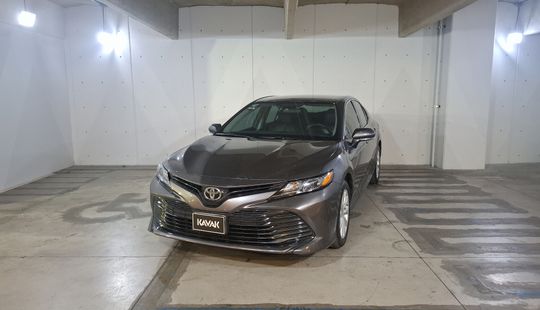 Toyota • Camry