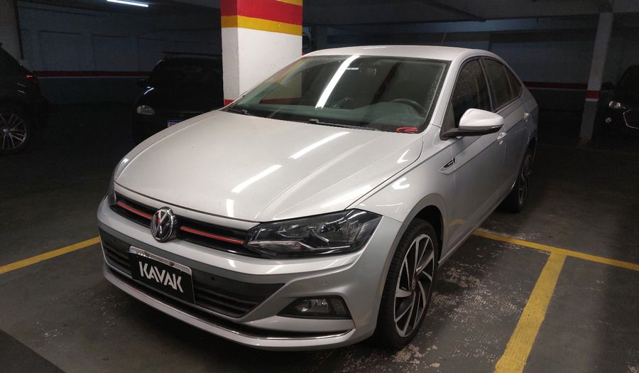 Volkswagen Virtus 200 TSI HIGHLINE Sedan 2018