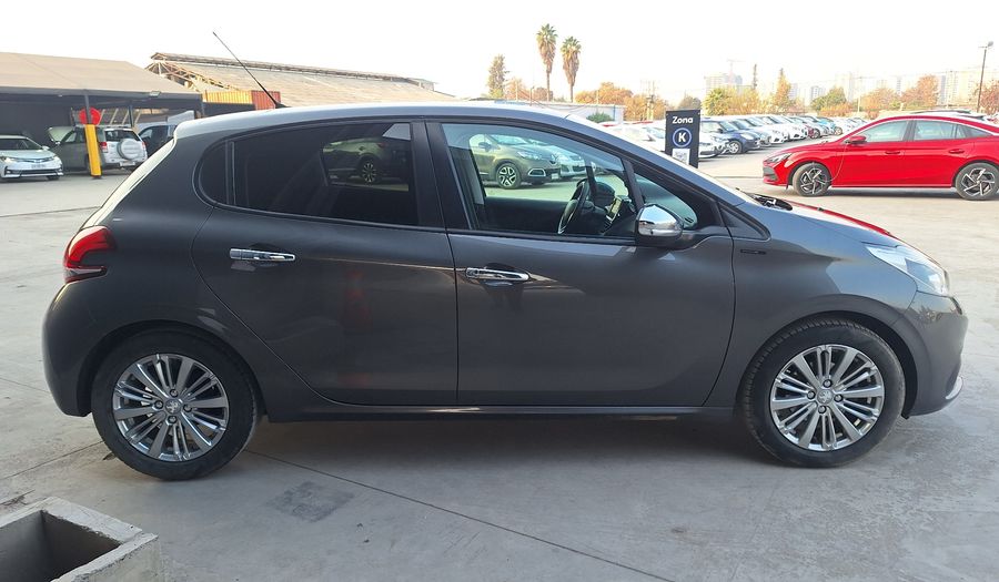 Peugeot 208 1.2 PURETECH 100 HP ALLURE PACK Hatchback 2021