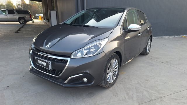 Peugeot • 208