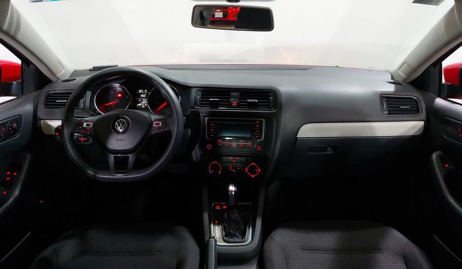 Volkswagen Jetta 2.5 COMFORTLINE TIP. BOLSAS AIRE DEL. Sedan 2016