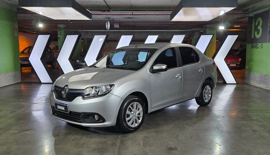 Renault • Logan