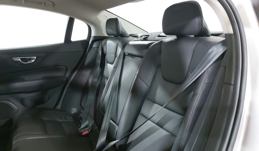 Volvo S60 2.0 B4 MHEV PLUS AUTO Sedan 2023