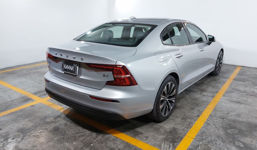 Volvo S60 2.0 B4 MHEV PLUS AUTO Sedan 2023