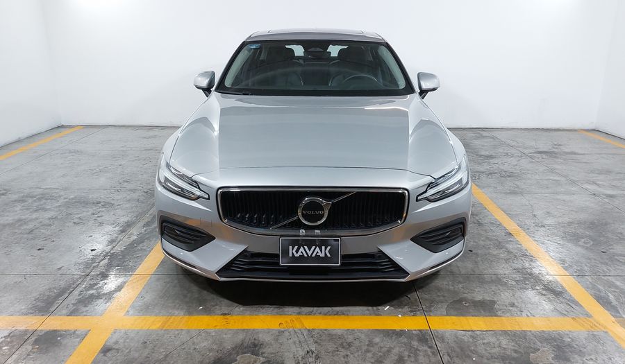 Volvo S60 2.0 B4 MHEV PLUS AUTO Sedan 2023
