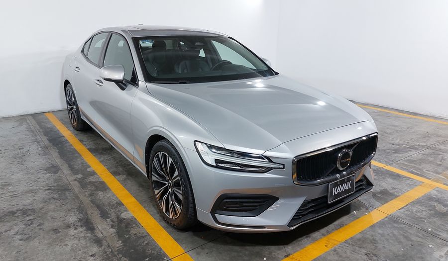 Volvo S60 2.0 B4 MHEV PLUS AUTO Sedan 2023