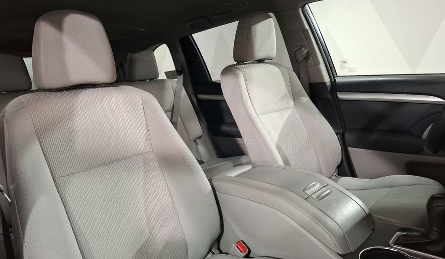 Toyota Highlander 3.5 LE AT Suv 2014