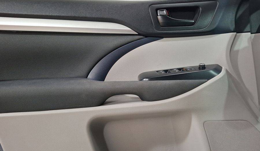 Toyota Highlander 3.5 LE AT Suv 2014