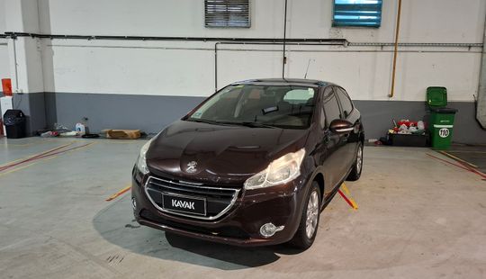 Peugeot • 208