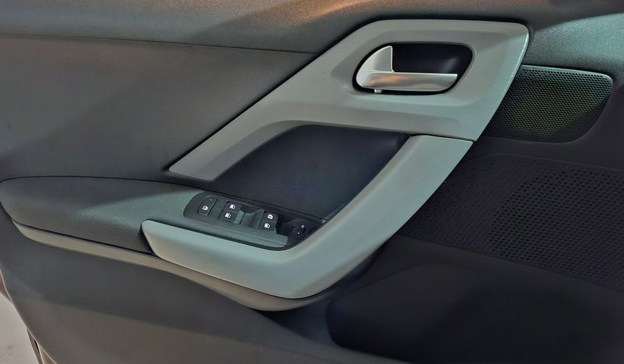 Peugeot 208 1.6 ALLURE Hatchback 2013