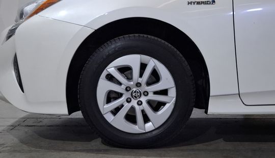 Toyota • Prius