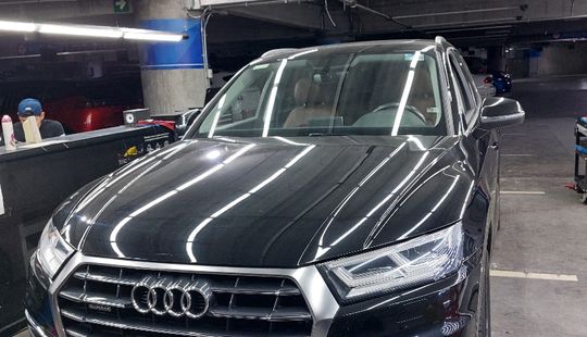Audi • Q5
