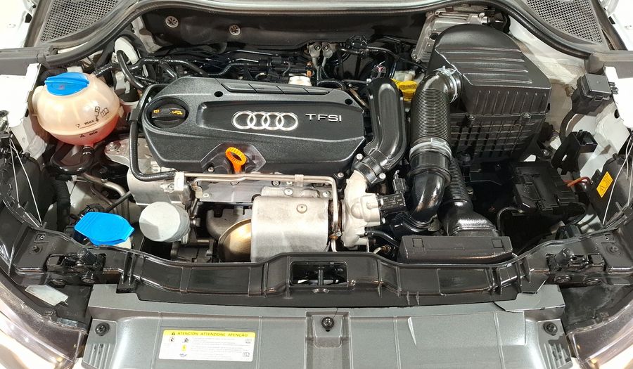 Audi A1 1.4 TFSI EGO MT Hatchback 2013