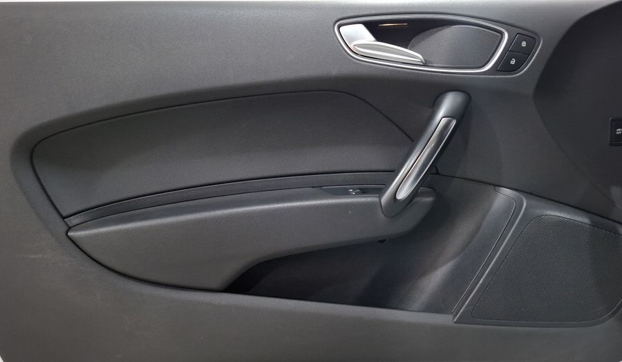 Audi A1 1.4 TFSI EGO MT Hatchback 2013
