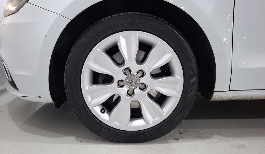 Audi A1 1.4 TFSI EGO MT Hatchback 2013