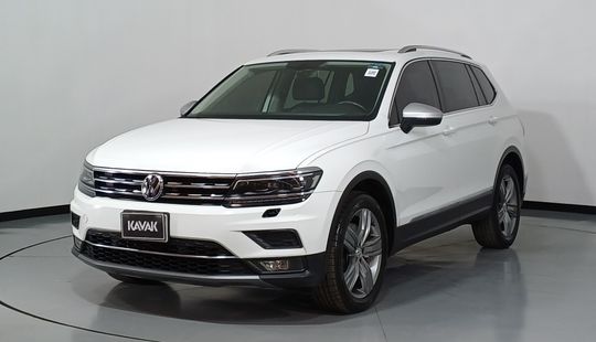 Volkswagen • Tiguan