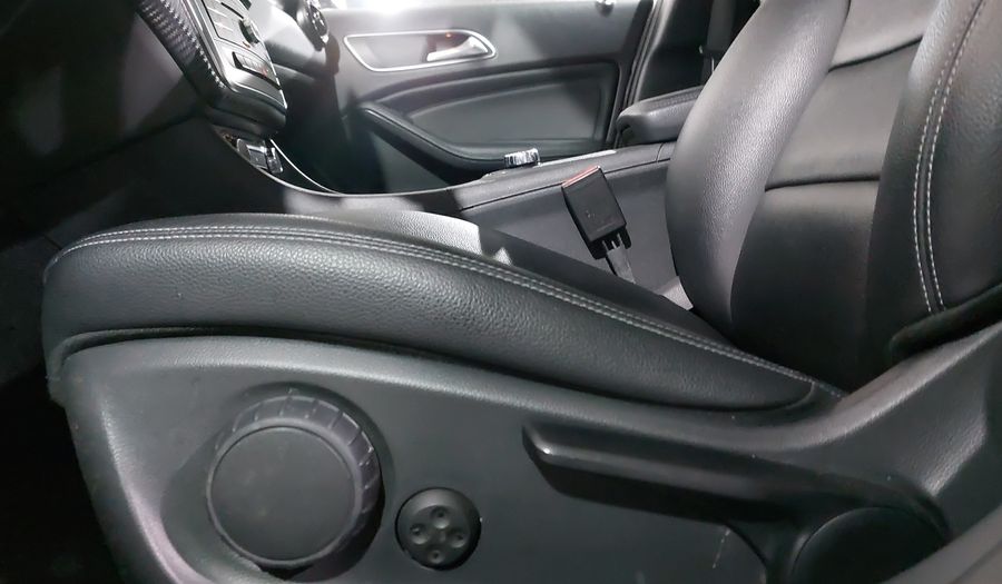 Mercedes Benz Clase Gla 1.6 GLA 200 DCT Suv 2020