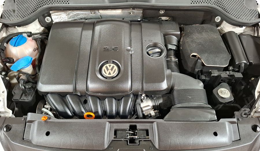 Volkswagen Beetle 2.5 TIPTRONIC Hatchback 2013
