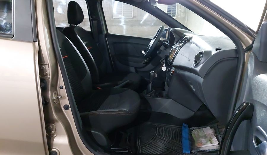 Renault Stepway 1.6 INTENS CVT Hatchback 2024