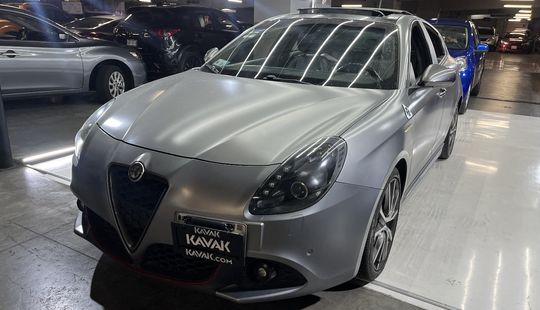 Alfa Romeo • Giulietta