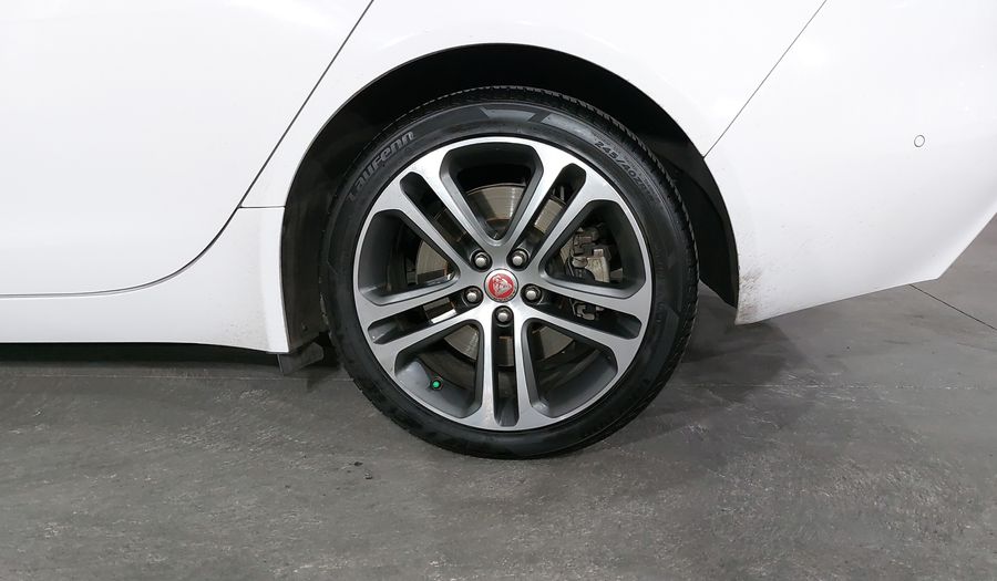 Jaguar Xe 2.0 PRESTIGE 300 AUTO 4WD Sedan 2019