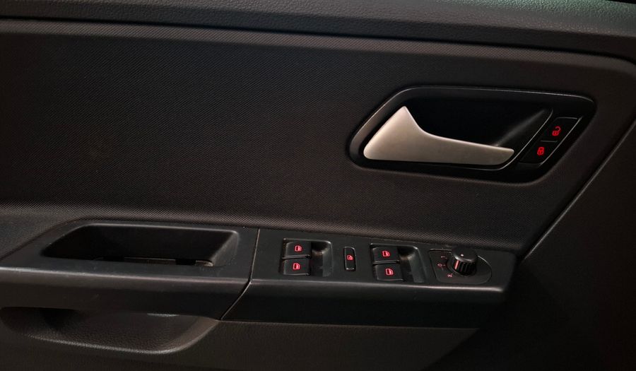 Volkswagen Fox 1.6 TRENDLINE Hatchback 2013