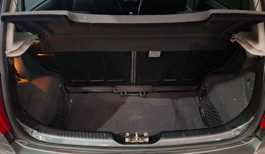 Volkswagen Fox 1.6 TRENDLINE Hatchback 2013
