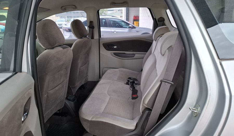 Chevrolet Spin 1.8 LTZ 7S Hatchback 2013