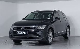 Volkswagen • Tiguan