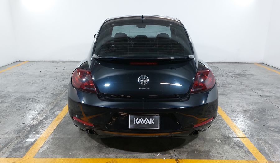 Volkswagen Beetle 2.0 TURBO MT Hatchback 2013