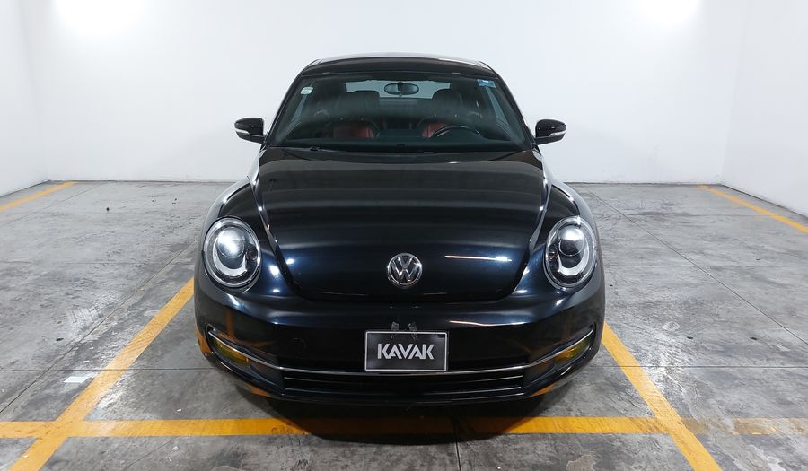 Volkswagen Beetle 2.0 TURBO MT Hatchback 2013