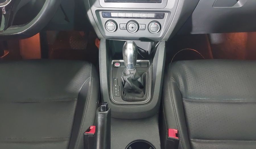 Volkswagen Jetta TSI COMFORTLINE Sedan 2016