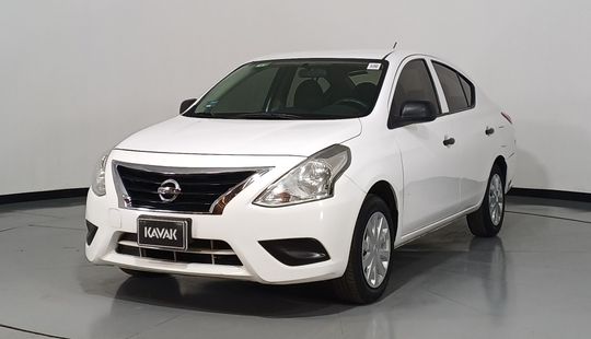 Nissan • Versa