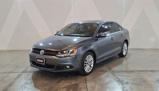 Volkswagen • Jetta