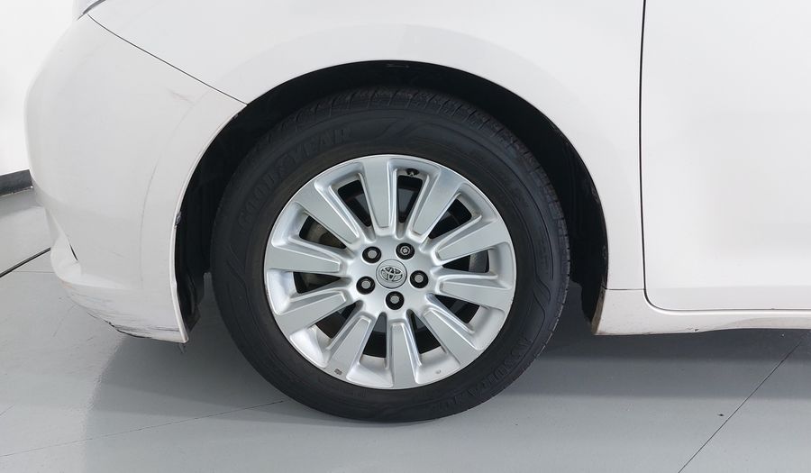 Toyota Sienna 3.5 XLE PIEL AT Minivan 2015