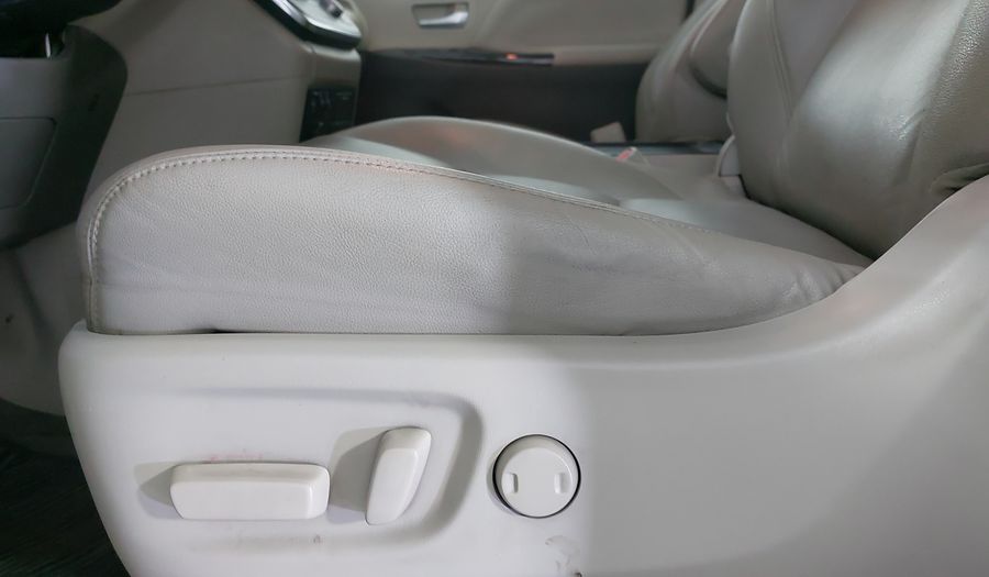 Toyota Sienna 3.5 XLE PIEL AT Minivan 2015