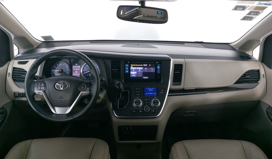 Toyota Sienna 3.5 XLE PIEL AT Minivan 2015