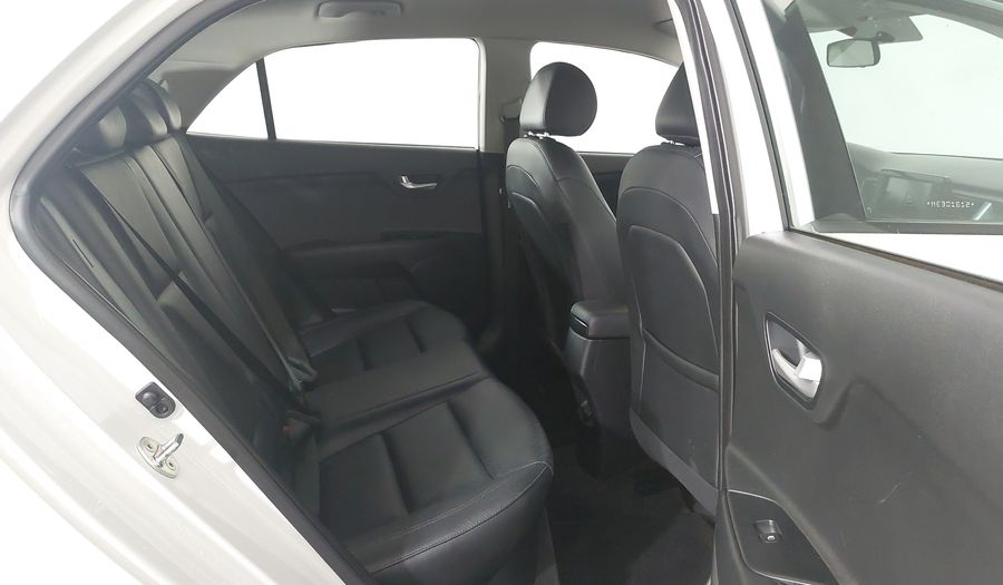 Kia Rio EX Hatchback 2021